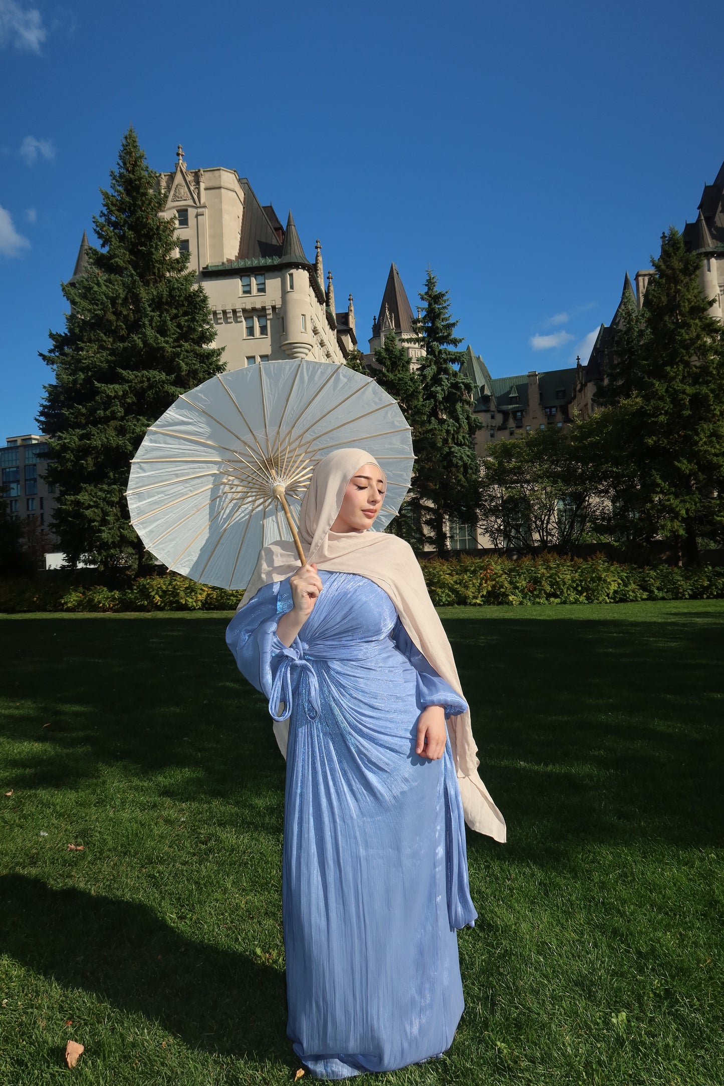 Zahraa - Buttery Soft Twist Detail Dress - Blue