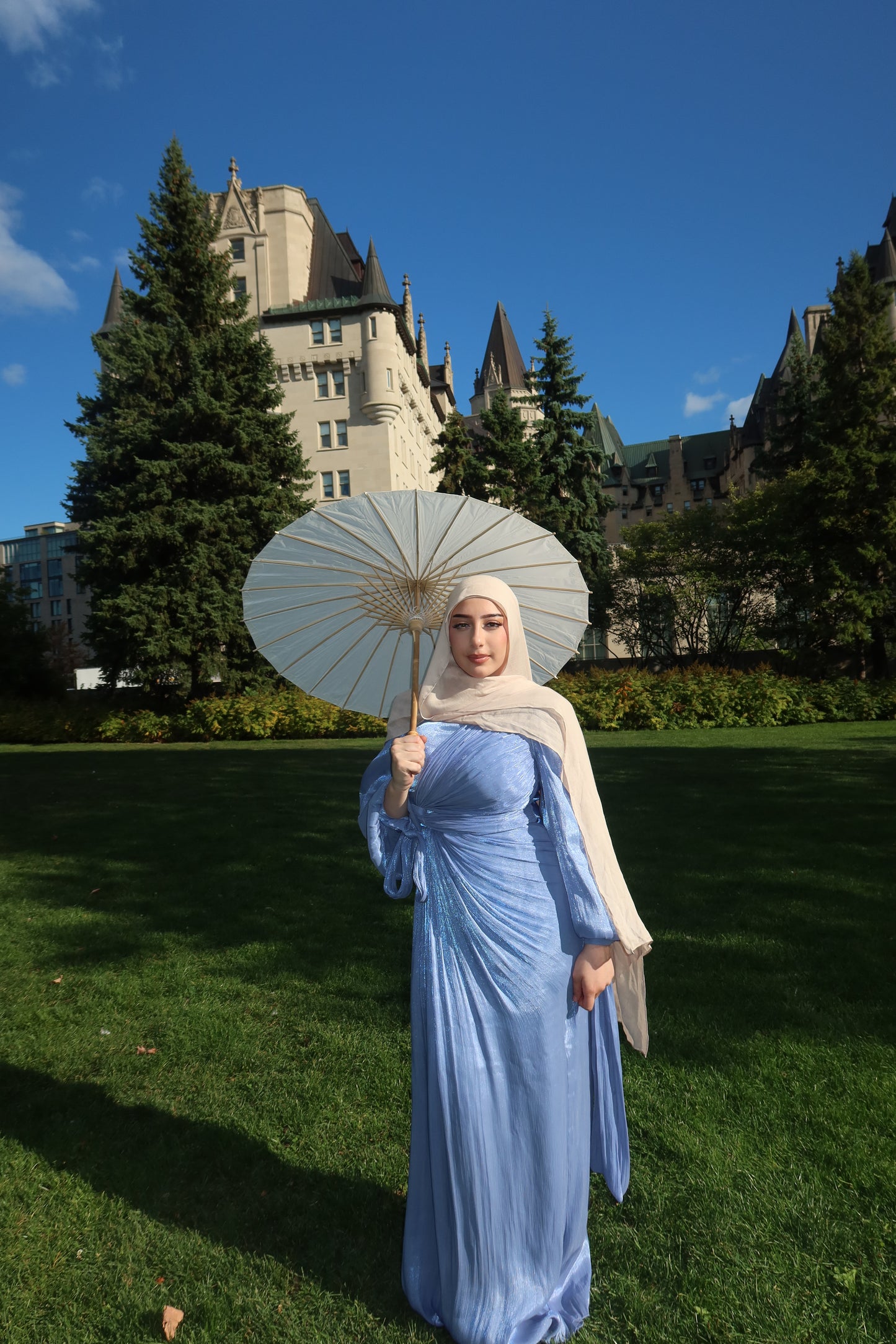 Zahraa - Buttery Soft Twist Detail Dress - Blue